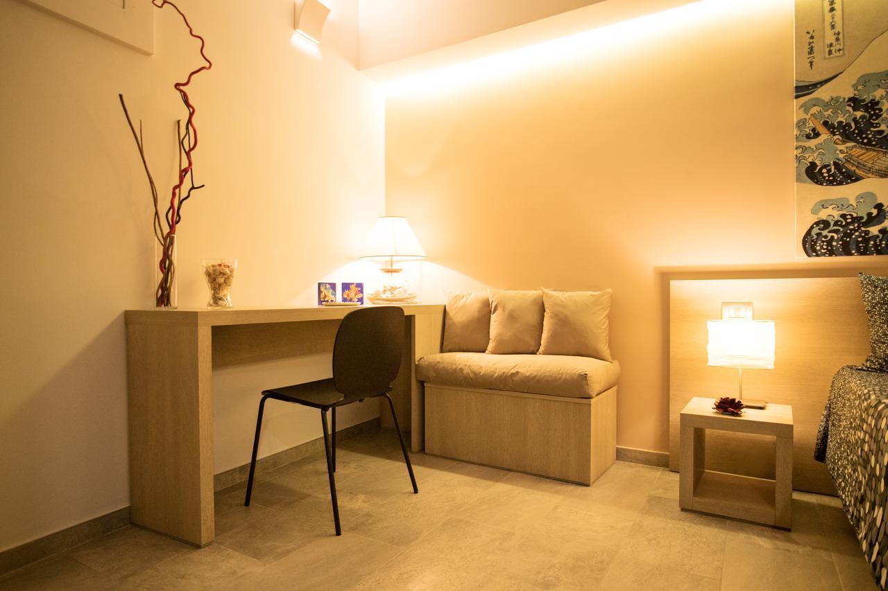 Guest House Centrale Барлетта Екстер'єр фото